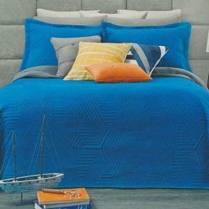 3 Piece Quilted Bedspread Set Queen & King Size Blue Embossed Light Quilt